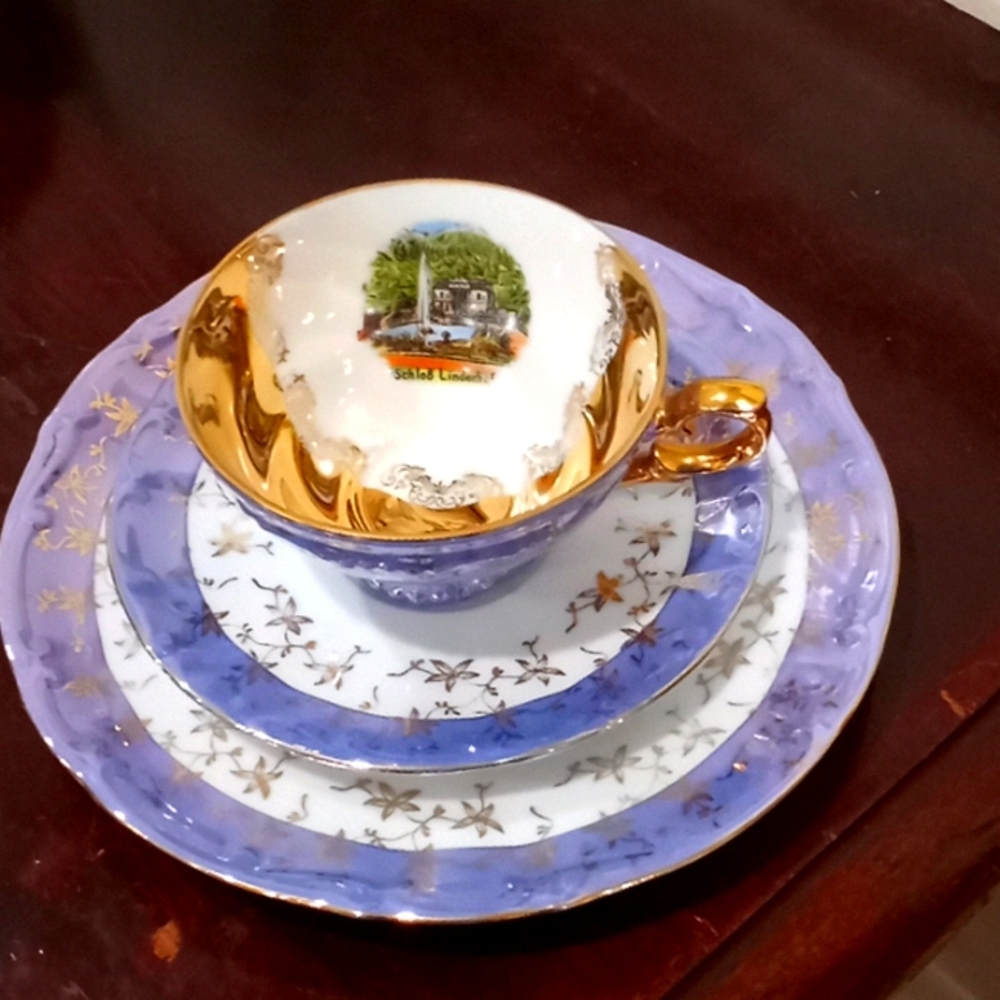 3 pieces teacup and saucer/Dessert plate